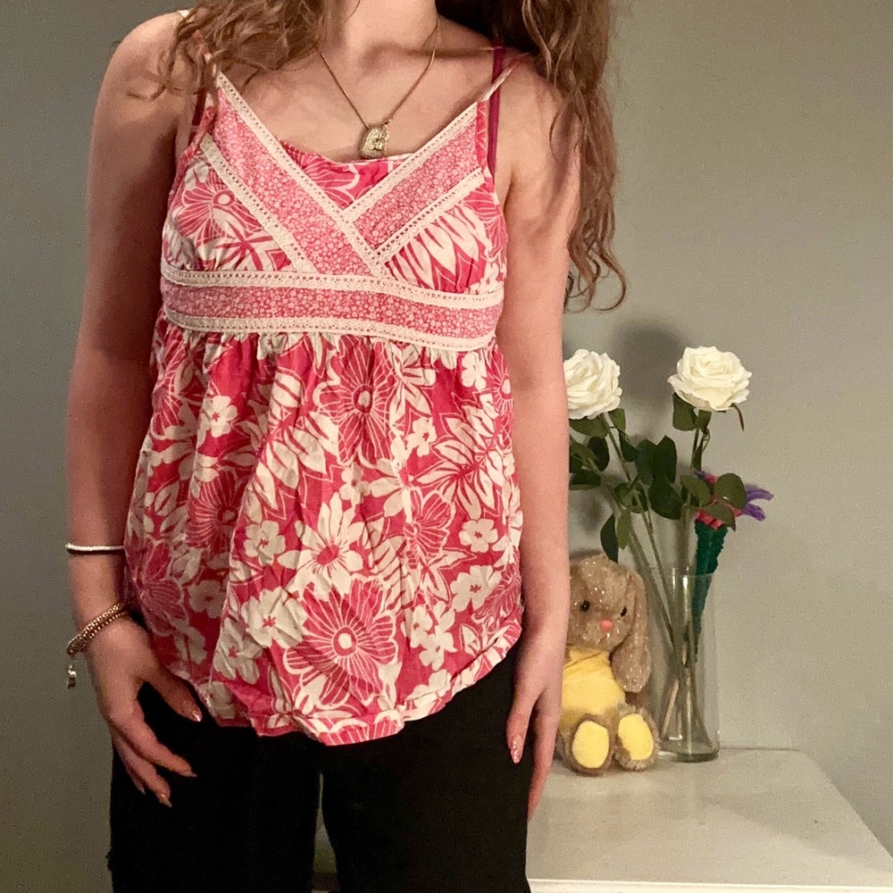 Pink tank top